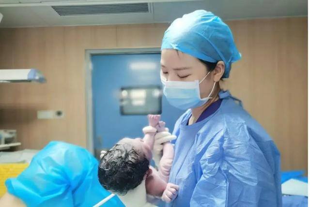 女生做什么工作工资比较高（女生选择什么专业比较好？）