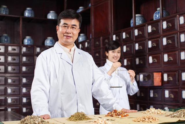 开一个药店得投资多少钱（北京百草堂：选择加盟百草堂品牌，会有很多扶持政策）