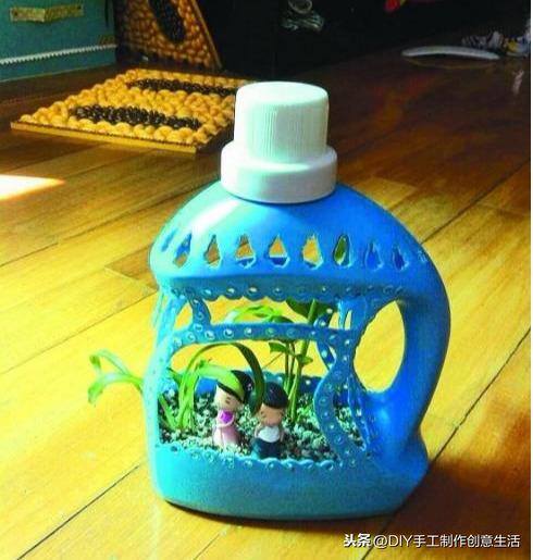 废物利用手工制作笔筒（卷纸芯改造笔筒教程）