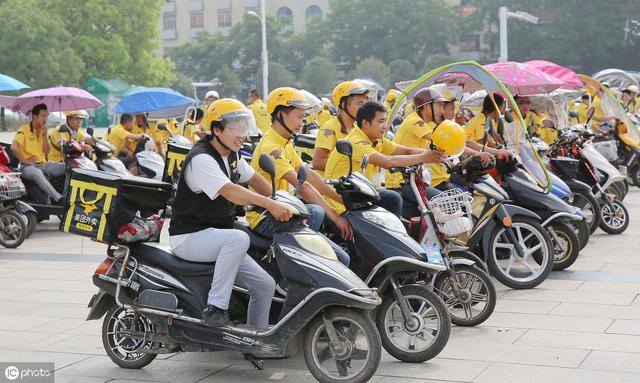 外卖骑手需要什么条件（外卖小哥的入职条件和标准是什么？）