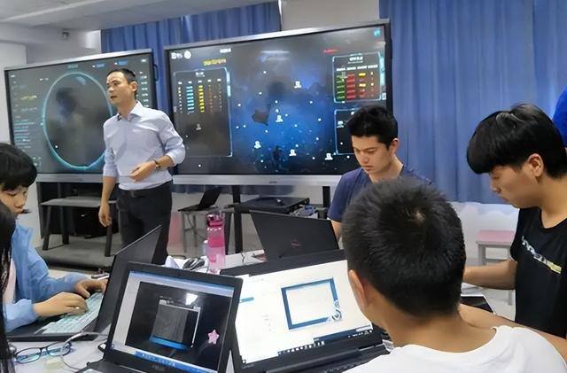 什么专业最赚钱?（大学生毕业后，学什么专业能拿高薪？）