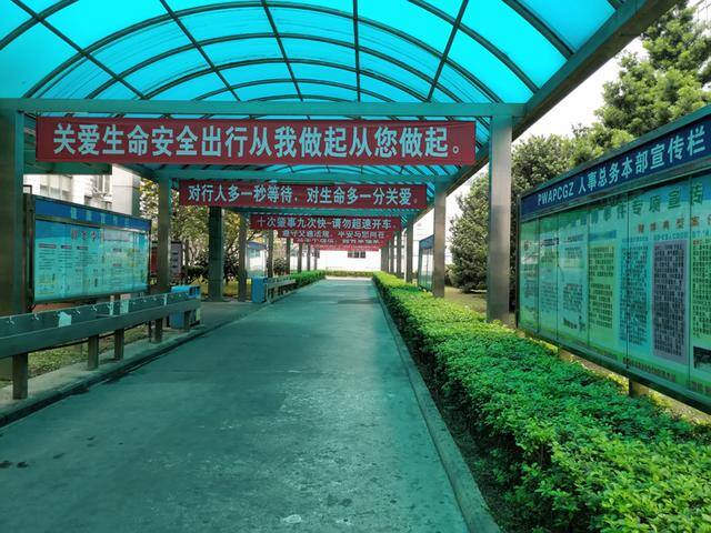 女生进什么厂工作轻松（十一月中旬还有哪些轻松工资又不错的工厂招人？）