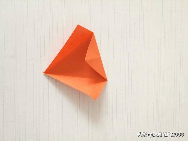 彩纸手工简单小制作（简单易学的折纸枫叶，折一个好看的枫叶）