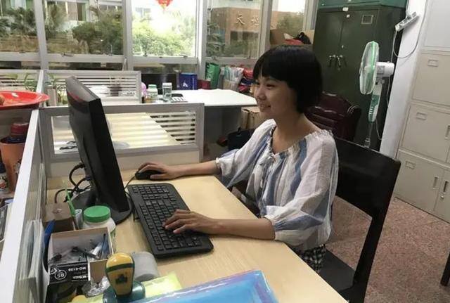 女生做什么工作有前景（女生在选择专业时，要注意这些问题）