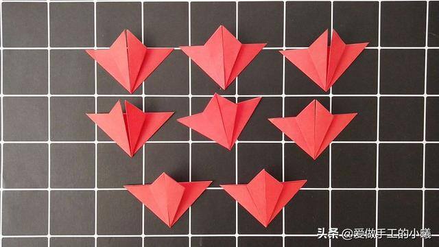 小红手工（简单漂亮的小红花折纸教程，手残也能轻松完成）