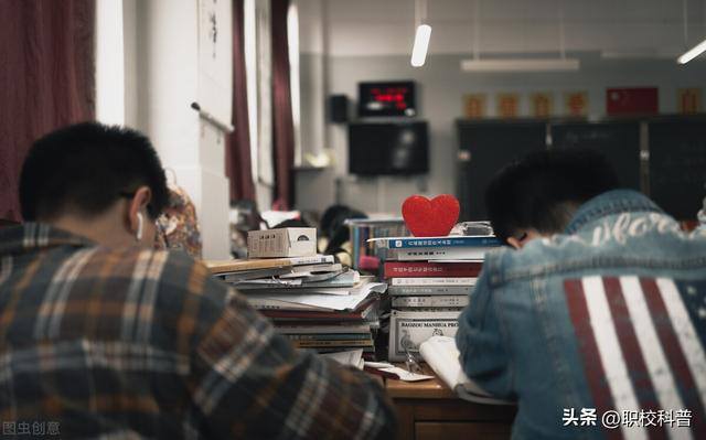 初中毕业可以报考成人大专文凭吗（初中毕业可以考大专吗？）