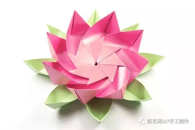 荷花手工制作（荷花折纸教程：少女心的吊饰水晶球）