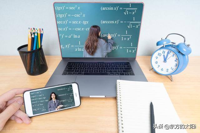 有一台电脑怎么在家里赚钱（网上兼职赚钱方式多种多样）