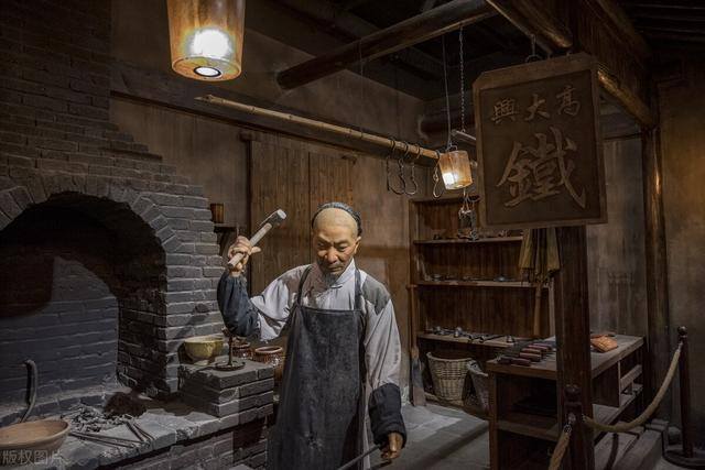 花钱容易挣钱难顺口溜（没钱啥也弄不成）
