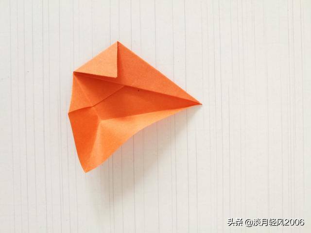 彩纸手工简单小制作（简单易学的折纸枫叶，折一个好看的枫叶）