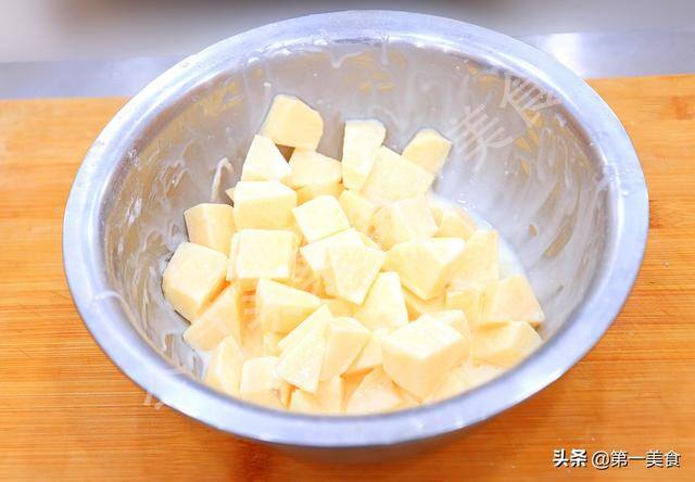 简单易学在家做小吃（梅花酥、麻花酥、梅花酥、梅花酥的做法）