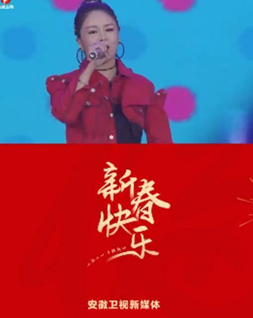 抖音那么多人唱歌有赚钱的吗（她是全网最受欢迎的歌手，一首歌从大排档到千万网红）