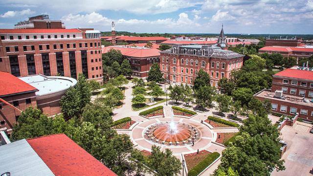小学学校门口适合开什么店挣钱（美国uiuc工程学院排名如何？）