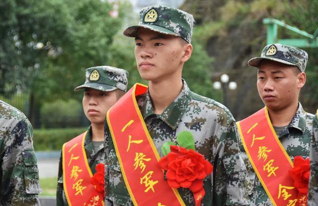 当兵回来能拿多少钱（当兵2年、5年、12年、16年分别能拿到多少补助？）
