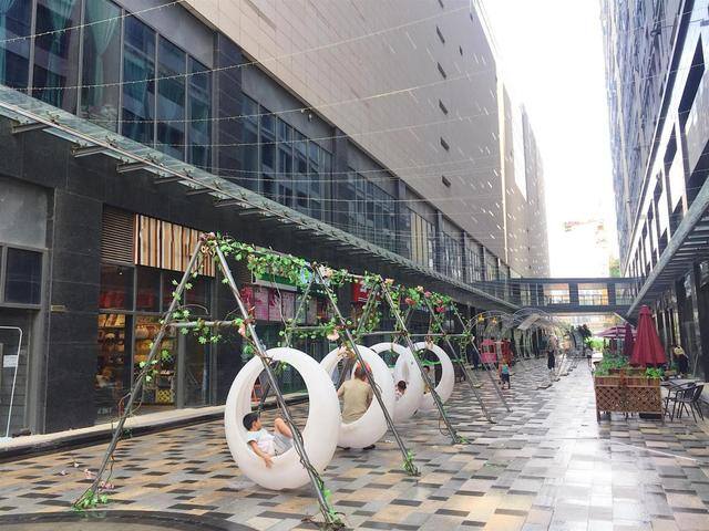 二楼商铺适合开什么店（买房万万不要买一层，采光差还潮湿，白送院子都不买！）