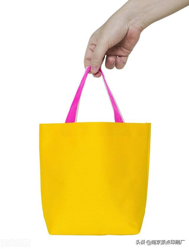 大量的手提袋外发加工（印刷手提袋产品的基本常识）