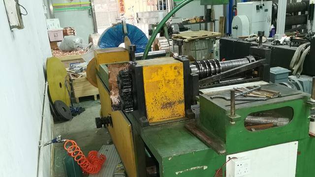 小型代加工工厂创业项目（小型钢卷尺加工行业的前景如何？）