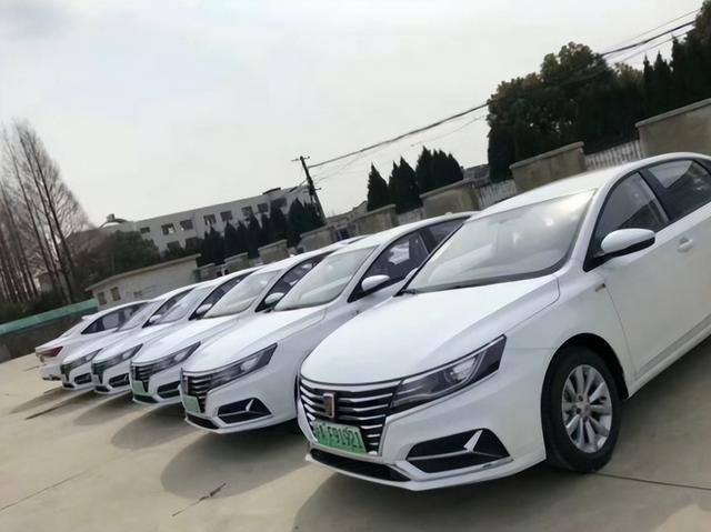 上海滴滴司机一个月能赚多少钱（上海网约车行情正在回暖，多名司机表示月流水基本能上万）