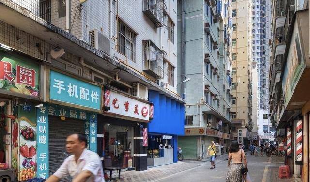 一年挣100万的家庭多吗（胡润报告显示：700万富豪家庭是不是“错觉”？）