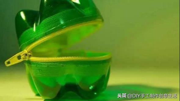 废物利用手工制作笔筒（卷纸芯改造笔筒教程）