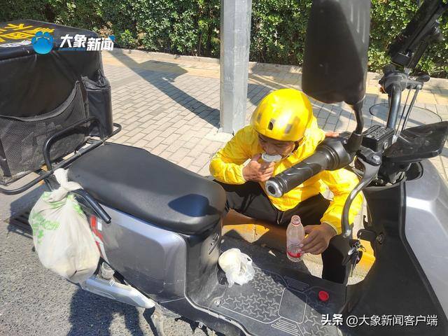 一边带娃一边赚钱的工作（“爸爸，我好饿，我不想打针，真的太疼了”）