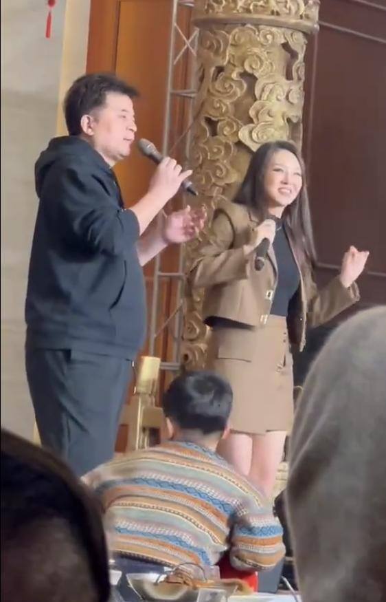 毕福剑现在什么工作（63岁毕福剑近照曝光，走穴接商演赚钱，曾与女嘉宾唱情歌）