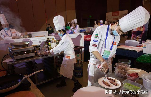 女孩子学什么手艺好学又赚钱（女生学什么手艺比较好？）