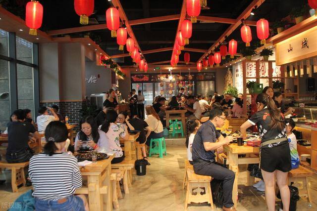 我的烧烤摊能赚钱吗（烧烤店如何赚钱）