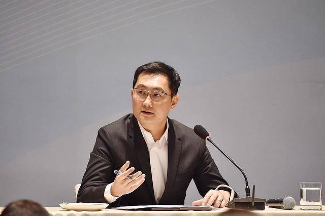 微信如何赚钱（微信并不收费，腾讯是怎么赚钱的？）