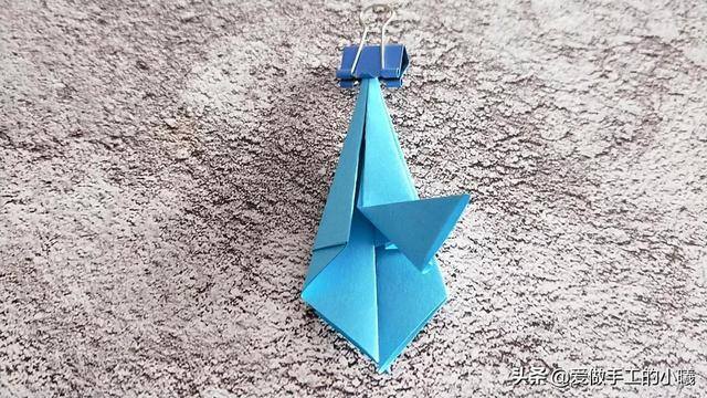 简易手工制作小作品（儿童趣味手工——火箭折纸教程）