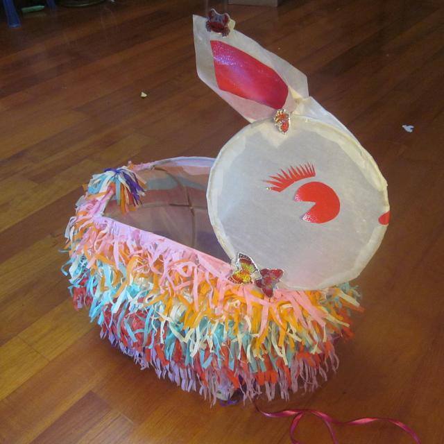 手工灯笼怎么做（过年家家户户都挂上了红灯笼，diy达人教你做灯笼）