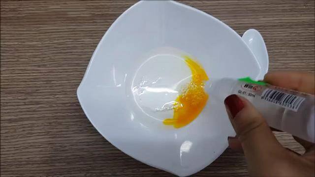 如何制作史莱姆（4种方法自制史莱姆，每种方法各有特点，都是无硼砂配方）