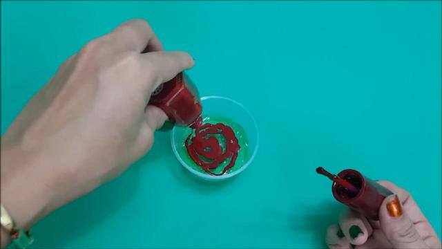 如何制作史莱姆（4种方法自制史莱姆，每种方法各有特点，都是无硼砂配方）