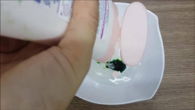 如何制作史莱姆（4种方法自制史莱姆，每种方法各有特点，都是无硼砂配方）