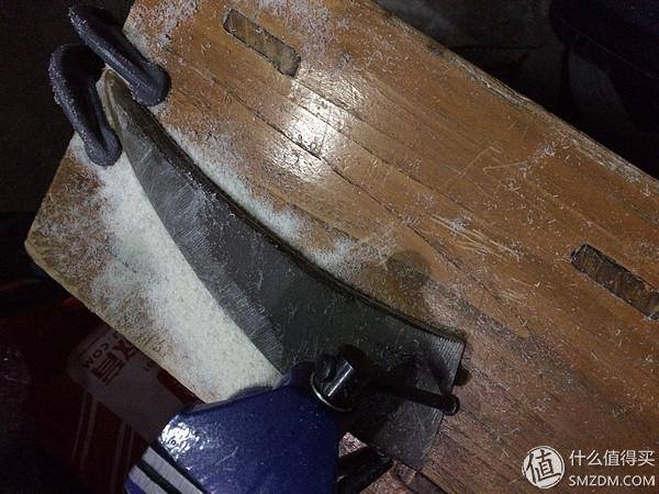 生日礼物怎么做手工（送妹纸特别的生日礼物：用刻刀工梳齿手工打造）