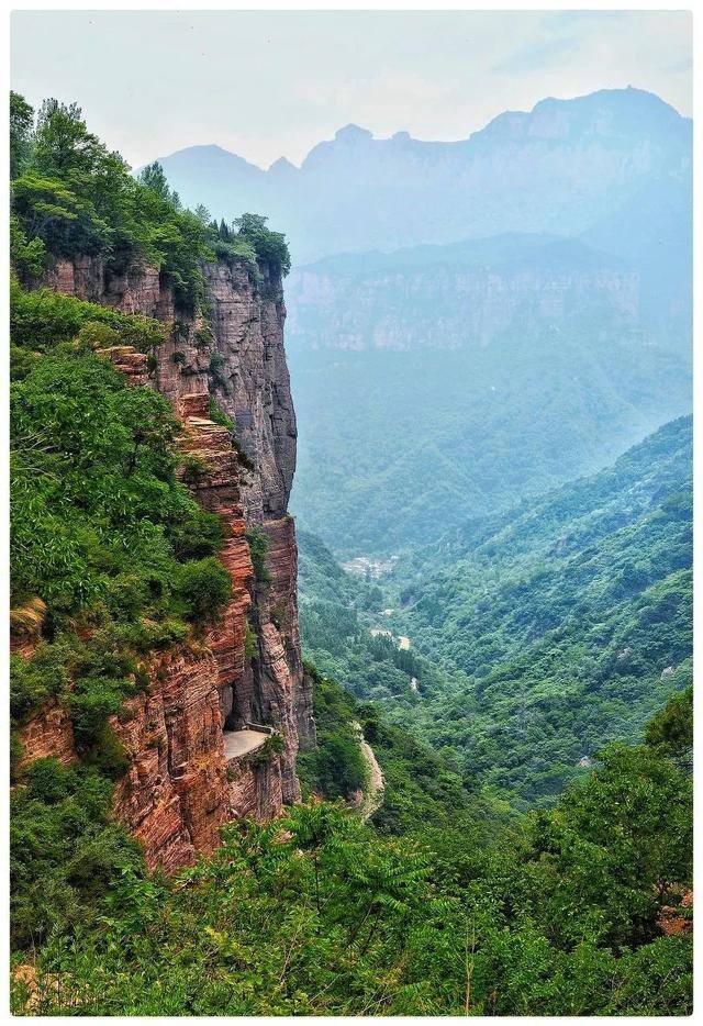 努力赚钱的图片（一个人漫山遍野是为了什么？）
