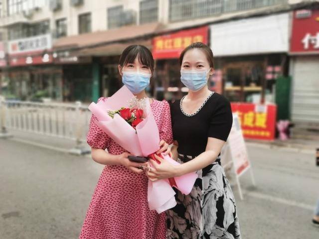 七夕节儿童画简单漂亮（中牟县文明路小学开展“团结战‘疫’别样七夕”主题活动）