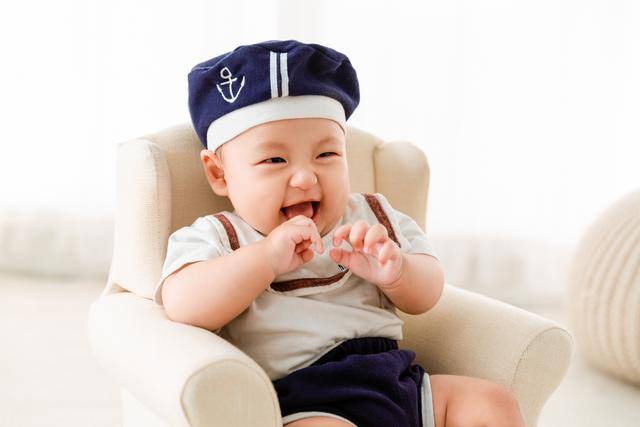 14岁干什么赚钱不违法（通过自己双手赚钱哪里丢人）
