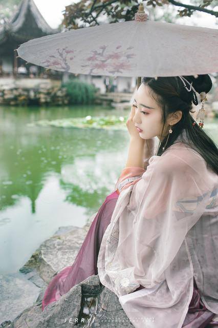 好听的五字网名（“坐看云起时”）