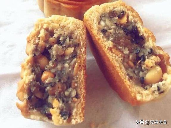 家里做月饼的简单步骤（五仁月饼的做法）