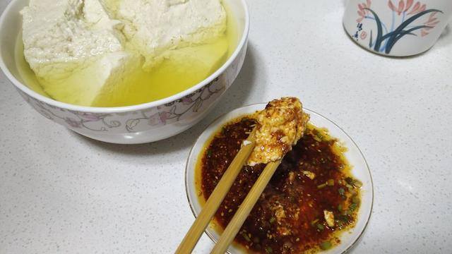 如何自制胆水（乐山豆花儿我要做的豆花是胆水豆花儿）