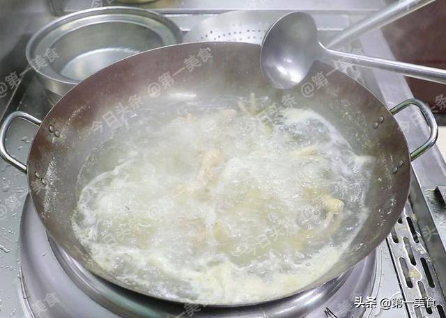 摆摊小吃（炸麻花这样做，酥脆酥脆，比外面买的还好吃）
