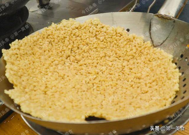 摆摊小吃（炸麻花这样做，酥脆酥脆，比外面买的还好吃）
