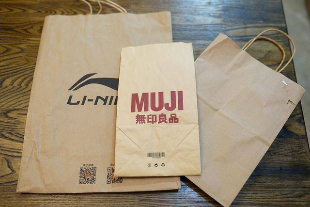 变废为宝简单小手工（湿纸巾盖改造）