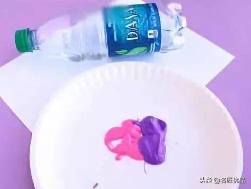 简单的绘画作品（手把手教你画彩虹，简单又有趣！）