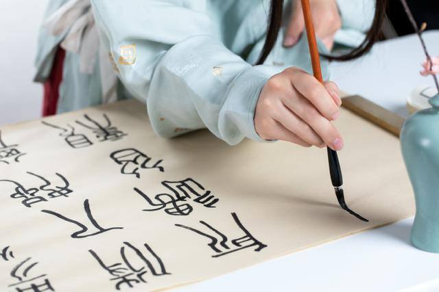解决无聊的100种方法在家（居家行动指南）