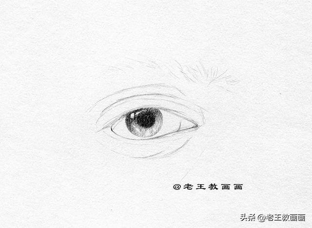 好看的眼睛怎么画（教你画一幅素描眼睛）