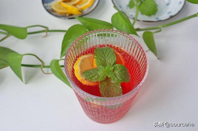 在家如何制作泡泡水（天气热，自制气泡水，冰爽解渴，酸甜可口，很好喝）