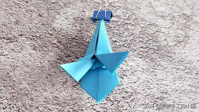简易手工制作小作品（儿童趣味手工——火箭折纸教程）