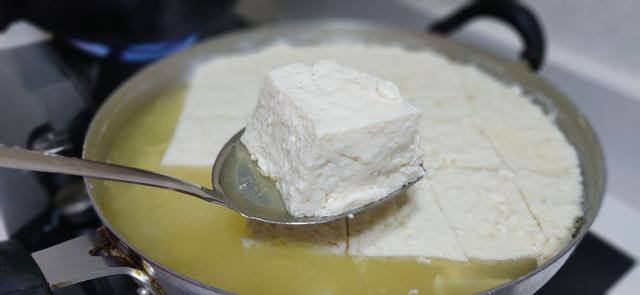 如何自制胆水（乐山豆花儿我要做的豆花是胆水豆花儿）